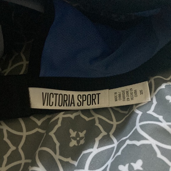 Victoria secret sports bra 💜 - Picture 10 of 11